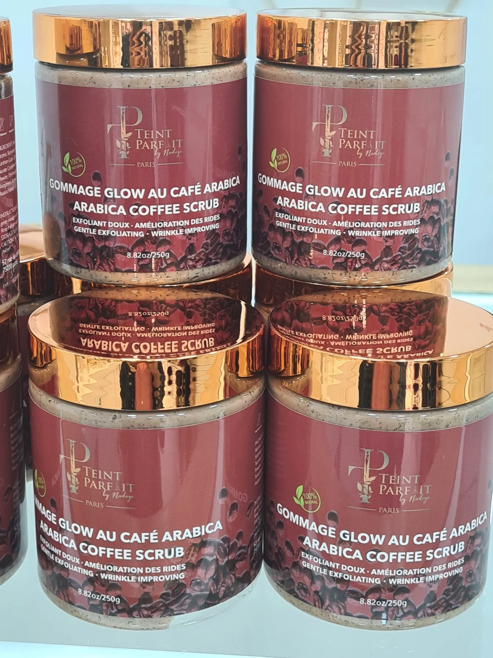 Glow Scrub With Arabica Coffee, Shea Butter and Glycerin - Clear Complexion