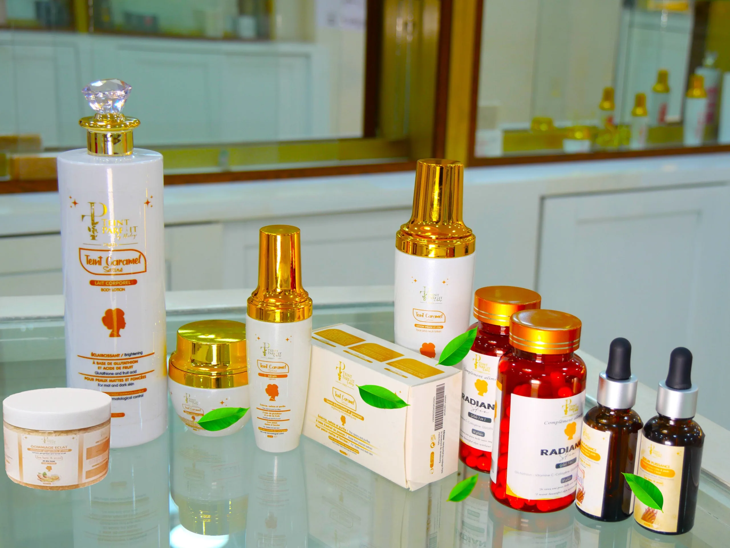 CARAMEL SATIN FOUNDATION EVENT KIT - Caramel Complexion