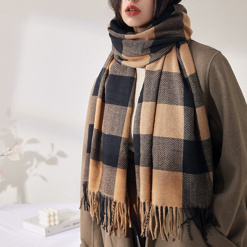 Plaid Print Fringe Hem Scarf