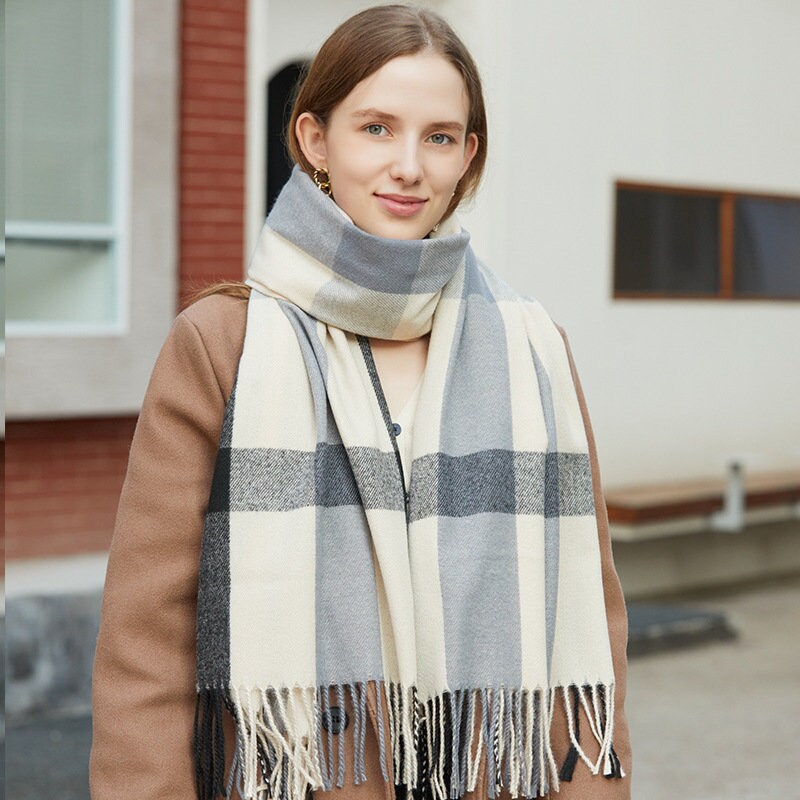 Plaid Print Fringe Hem Scarf