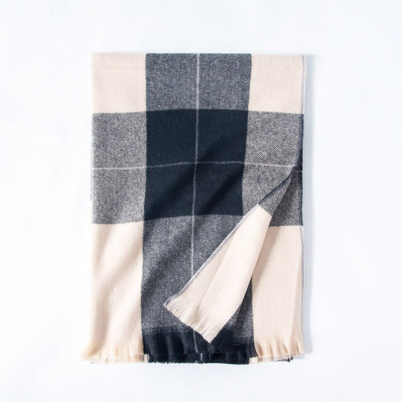 Plaid Print Fringe Hem Scarf